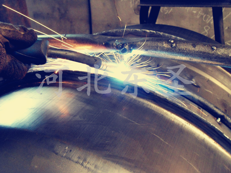 小型攪拌機(jī)滾筒焊接工藝 小型攪拌機(jī)滾筒焊接工藝