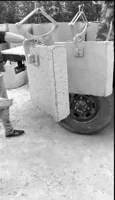 F-17吊環石材吊夾作業現場--河北東圣吊索具制造有限公司--石材夾具|液壓堆高車|手動叉車|小型攪拌機